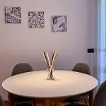 Escher\'S Penthouse On Nomentana