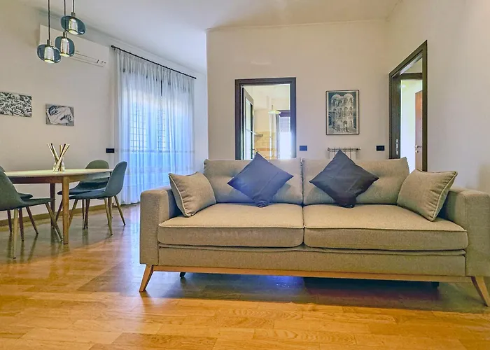 Escher\'S Penthouse On Nomentana