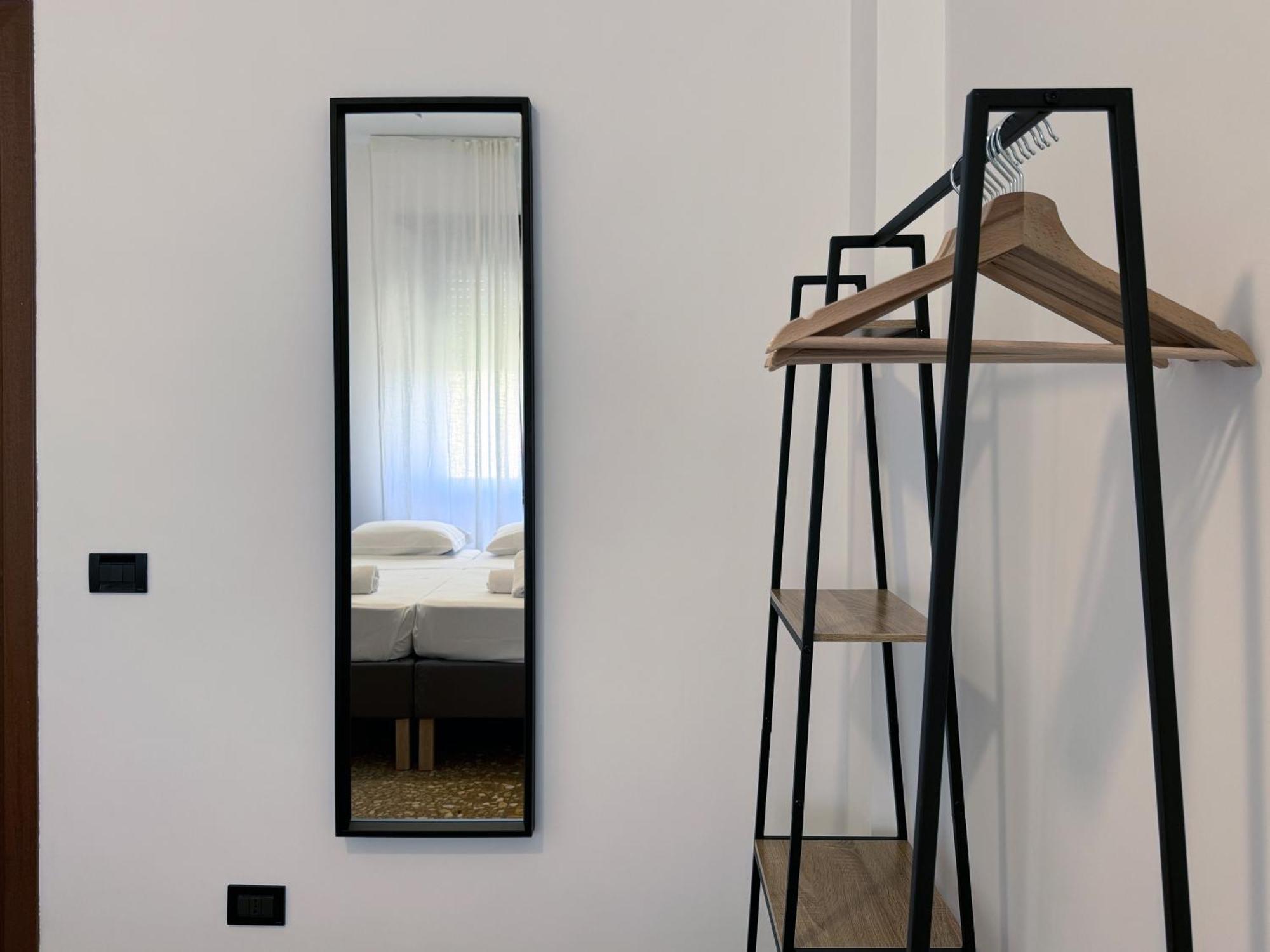 Escher's Penthouse On Nomentana