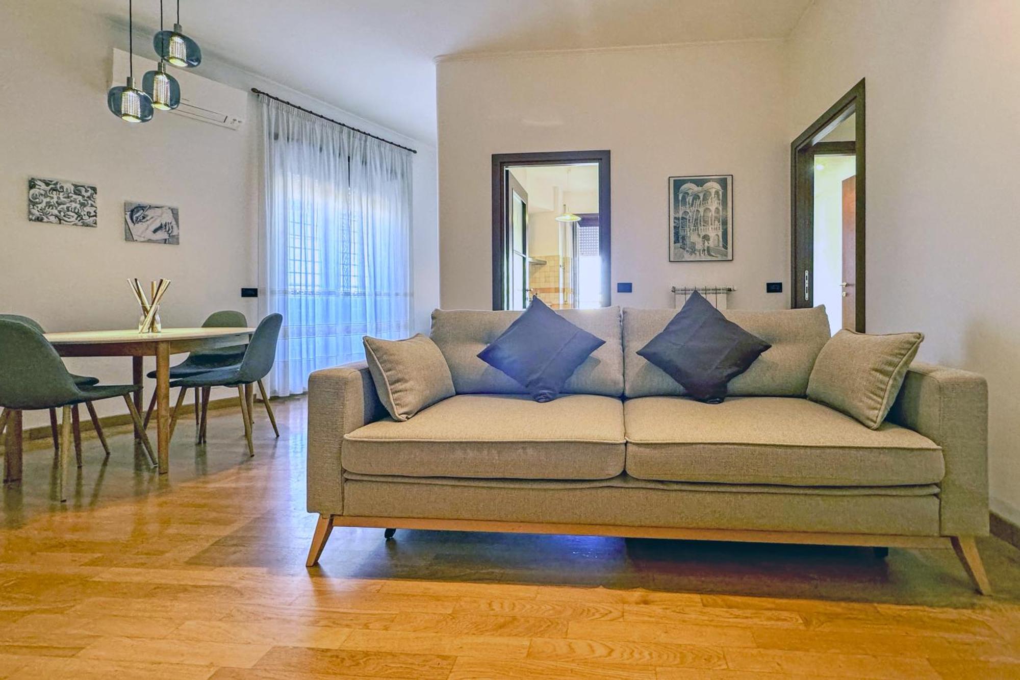 Escher's Penthouse On Nomentana